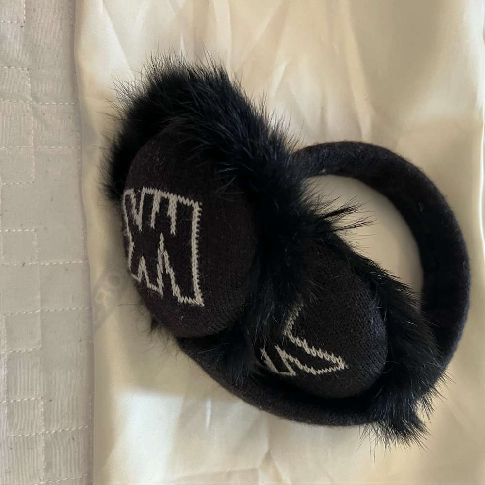MICHAEL KORS EAR MUFFS